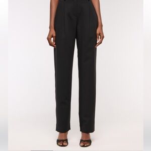 A&F Quinn Tailored Straight Pant. Size 33.